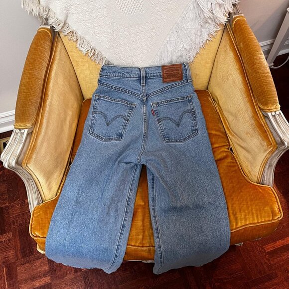 Amazing Levi's Ribcage Straight Size 25 Jeans - Picture 4 of 10